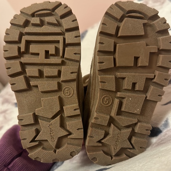 Carter’s toddler girls boot size 5 - Picture 4 of 4